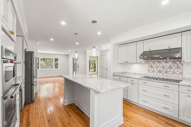 5 Marsden Ct, Seekonk, MA 02771
