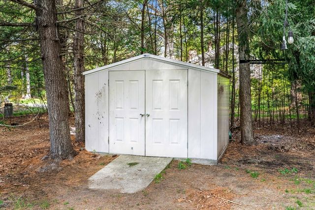 5 Marsden Ct, Seekonk, MA 02771