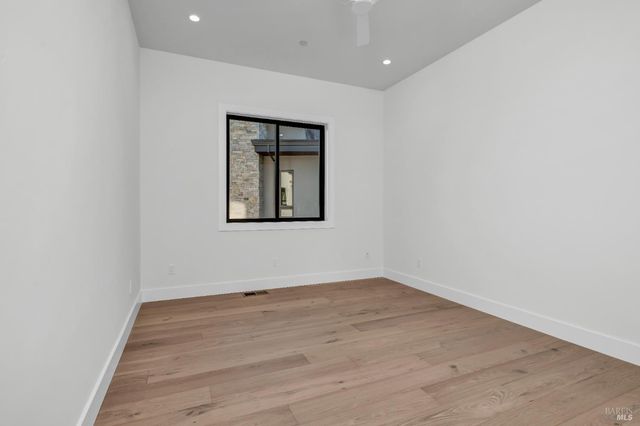 2011 Long Leaf Ct, Santa Rosa, CA 95403