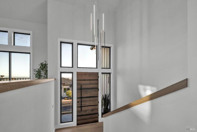 2011 Long Leaf Ct, Santa Rosa, CA 95403