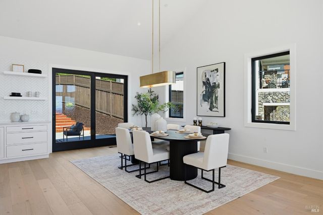 2011 Long Leaf Ct, Santa Rosa, CA 95403