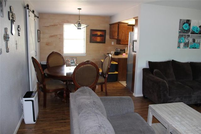 2103 NE Van Buren Avenue, Piedmont, OK 73078