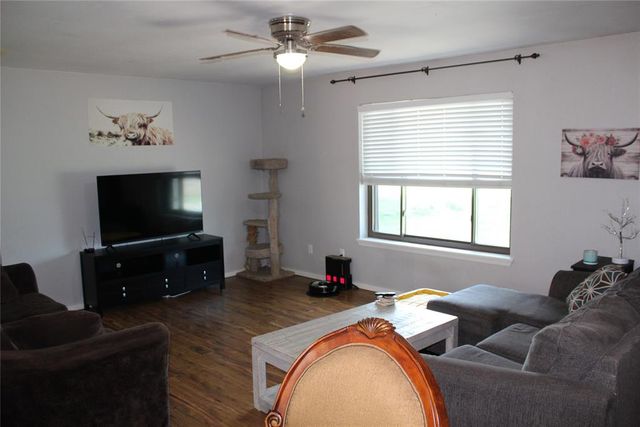 2103 NE Van Buren Avenue, Piedmont, OK 73078