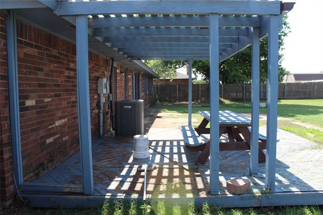 2103 NE Van Buren Avenue, Piedmont, OK 73078