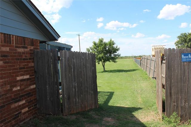 2103 NE Van Buren Avenue, Piedmont, OK 73078