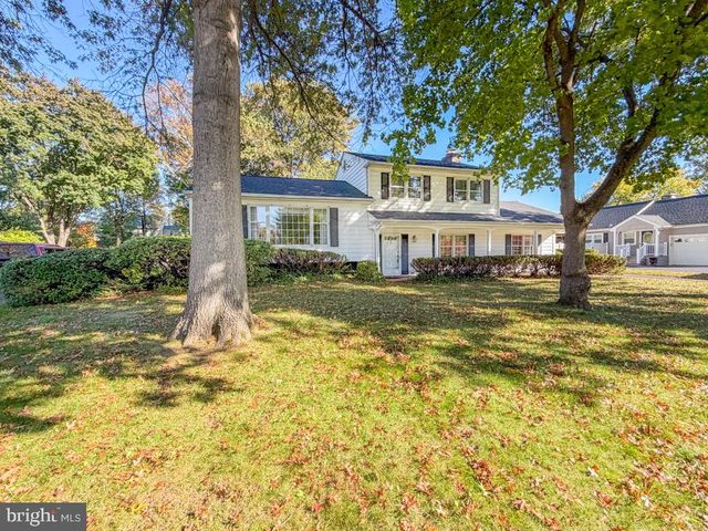 1702 S CRESCENT BLVD, Yardley, PA 19067