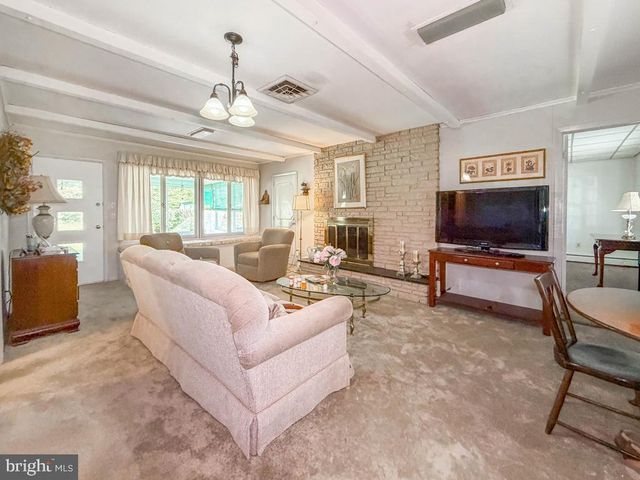 1702 S CRESCENT BLVD, Yardley, PA 19067