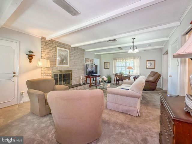 1702 S CRESCENT BLVD, Yardley, PA 19067