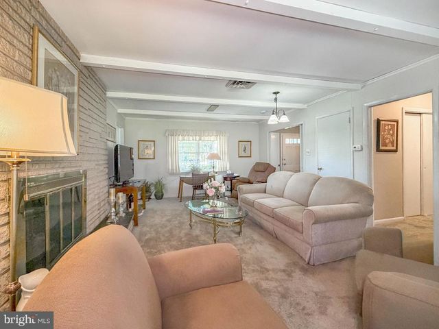 1702 S CRESCENT BLVD, Yardley, PA 19067