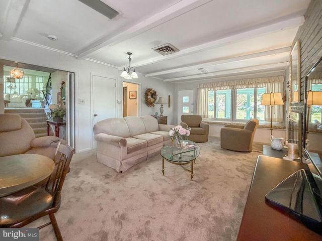 1702 S CRESCENT BLVD, Yardley, PA 19067