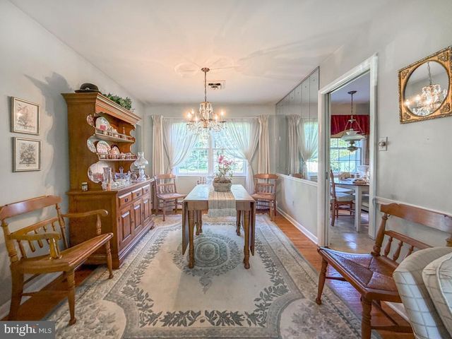 1702 S CRESCENT BLVD, Yardley, PA 19067