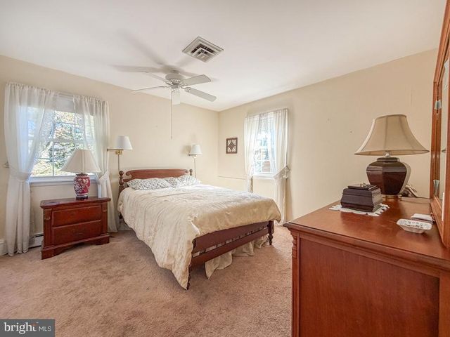 1702 S CRESCENT BLVD, Yardley, PA 19067