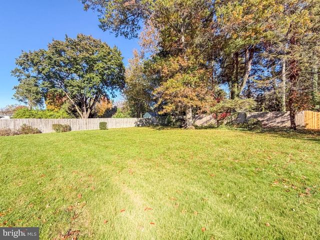 1702 S CRESCENT BLVD, Yardley, PA 19067