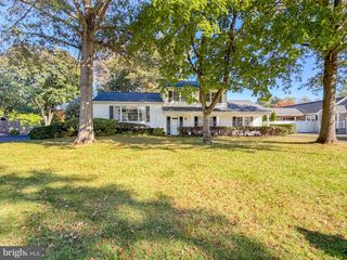 1702 S CRESCENT BLVD, Yardley, PA 19067