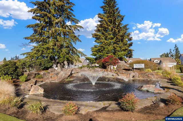 240 Magnolia Dr, Creswell, OR 97426