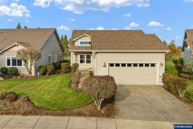 240 Magnolia Dr, Creswell, OR 97426