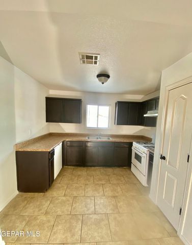 9228 San Lorenzo Avenue B, El Paso, TX 79907