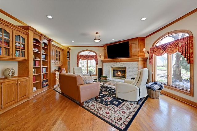 10853 S Cedar Niles Circle, Olathe, KS 66061
