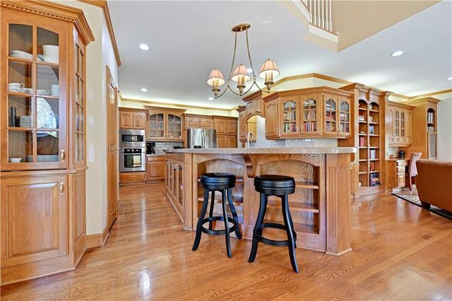 10853 S Cedar Niles Circle, Olathe, KS 66061