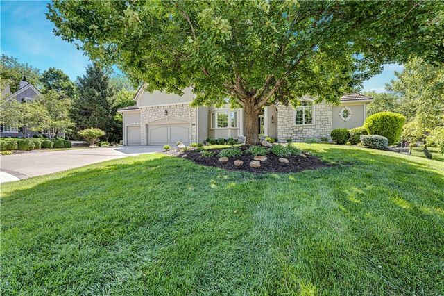 10853 S Cedar Niles Circle, Olathe, KS 66061