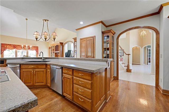 10853 S Cedar Niles Circle, Olathe, KS 66061
