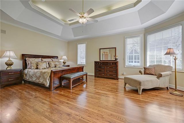 10853 S Cedar Niles Circle, Olathe, KS 66061