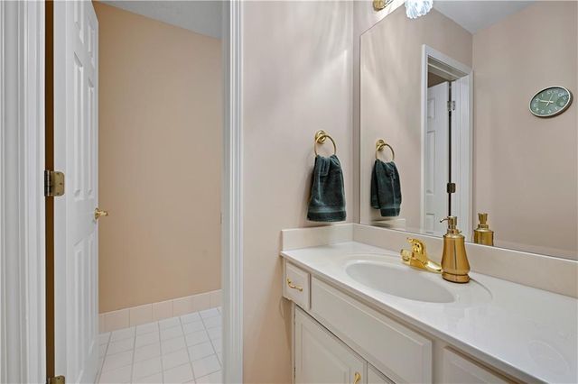 10853 S Cedar Niles Circle, Olathe, KS 66061