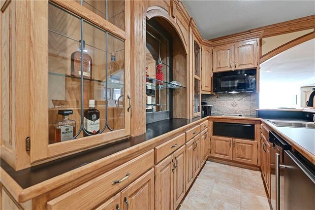 10853 S Cedar Niles Circle, Olathe, KS 66061