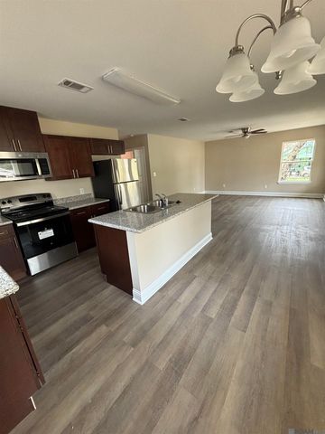 2742 Sherwood St, Baton Rouge, LA 70805