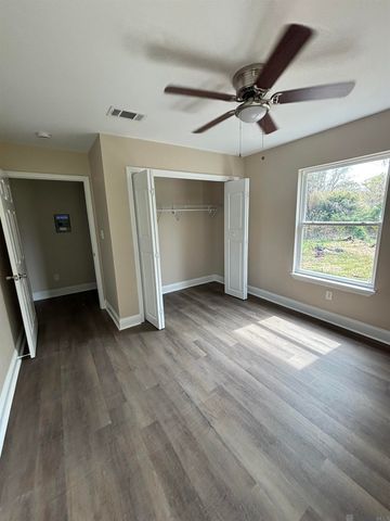 2742 Sherwood St, Baton Rouge, LA 70805