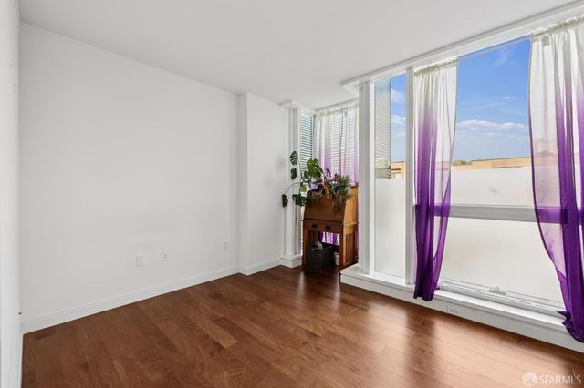 555 Fulton Street 209, San Francisco, CA 94102