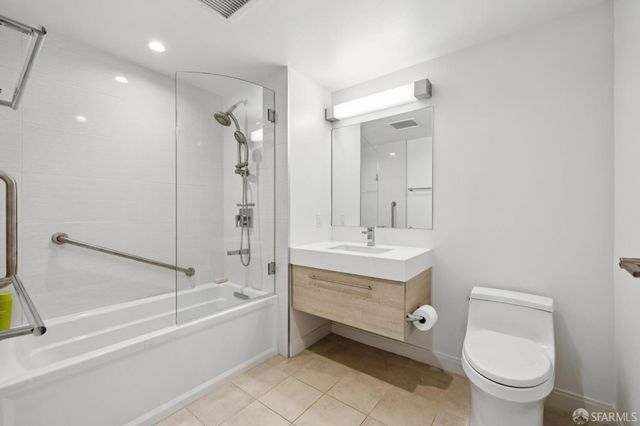 555 Fulton Street 209, San Francisco, CA 94102