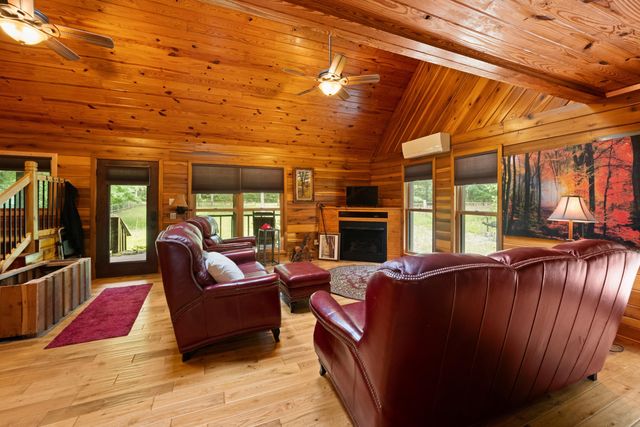 92 Mount Laurel Road, Pikeville, TN 37367