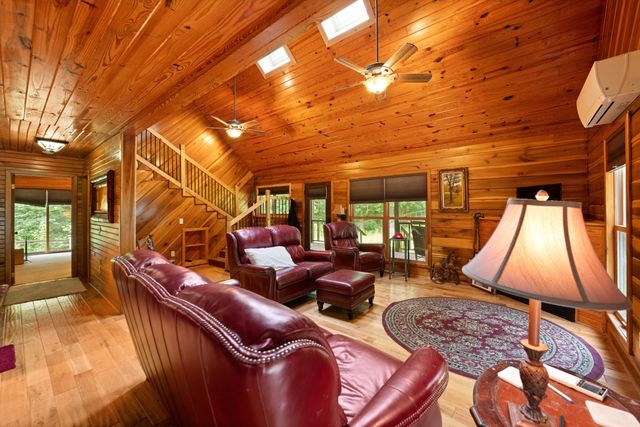 92 Mount Laurel Road, Pikeville, TN 37367