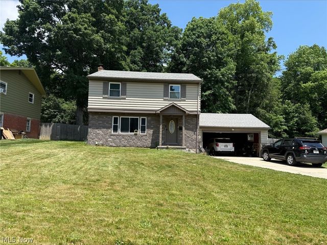 3330 Kingston Lane, Youngstown, OH 44511