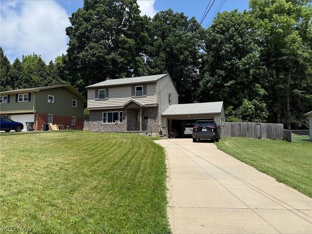 3330 Kingston Lane, Youngstown, OH 44511