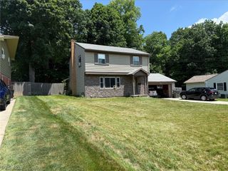 3330 Kingston Lane, Youngstown, OH 44511