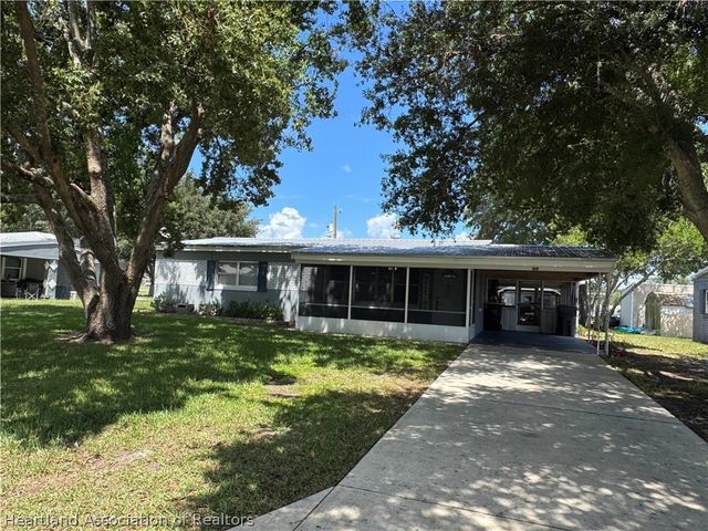 519 Thomas Avenue, Frostproof, FL 33843