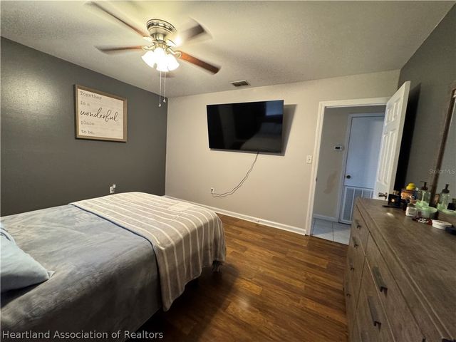 519 Thomas Avenue, Frostproof, FL 33843