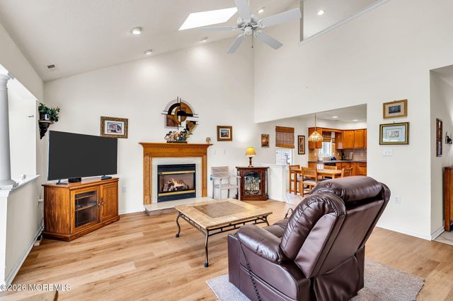 15 Congressional Road, Jackson, NJ 08527