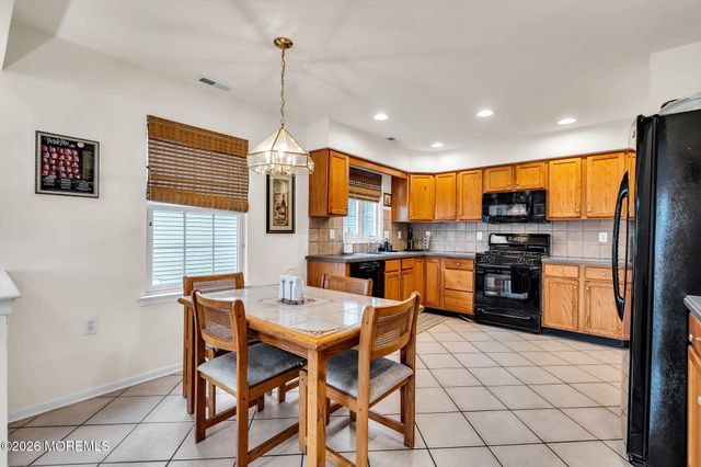 15 Congressional Road, Jackson, NJ 08527