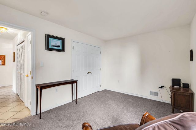 15 Congressional Road, Jackson, NJ 08527