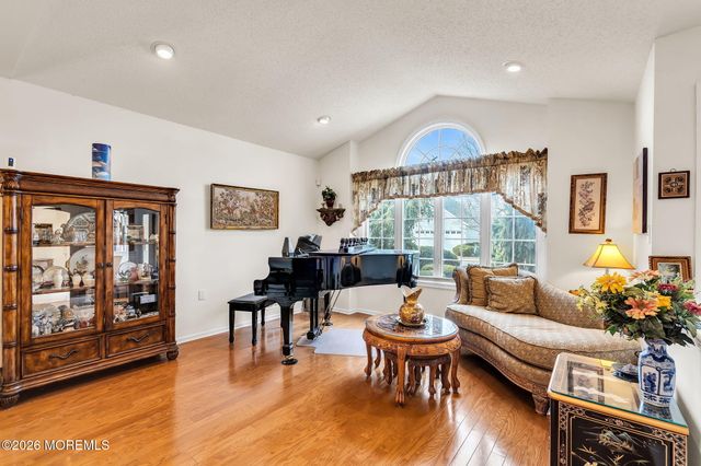 15 Congressional Road, Jackson, NJ 08527