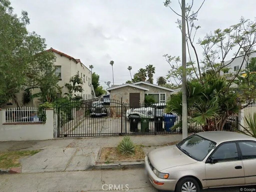 1521 S Cloverdale, Los Angeles, CA 90019