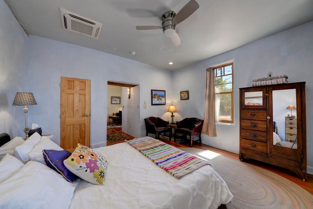 1913 LOMAS Boulevard NW, Albuquerque, NM 87104