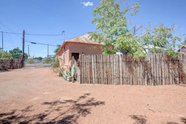 1913 LOMAS Boulevard NW, Albuquerque, NM 87104