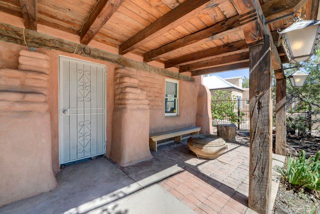 1913 LOMAS Boulevard NW, Albuquerque, NM 87104