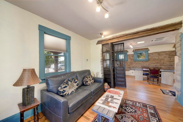 1913 LOMAS Boulevard NW, Albuquerque, NM 87104