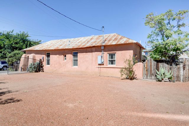 1913 LOMAS Boulevard NW, Albuquerque, NM 87104