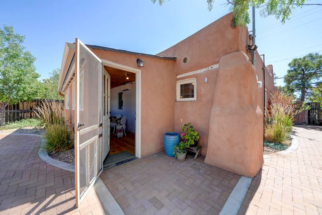 1913 LOMAS Boulevard NW, Albuquerque, NM 87104